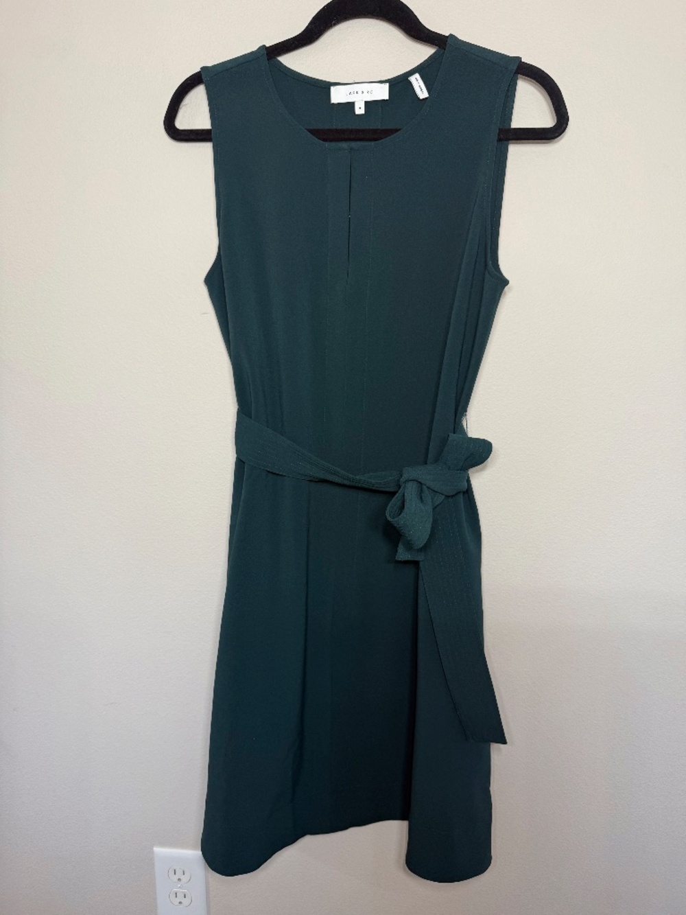 Lark & Ro Belted Dress  size 8